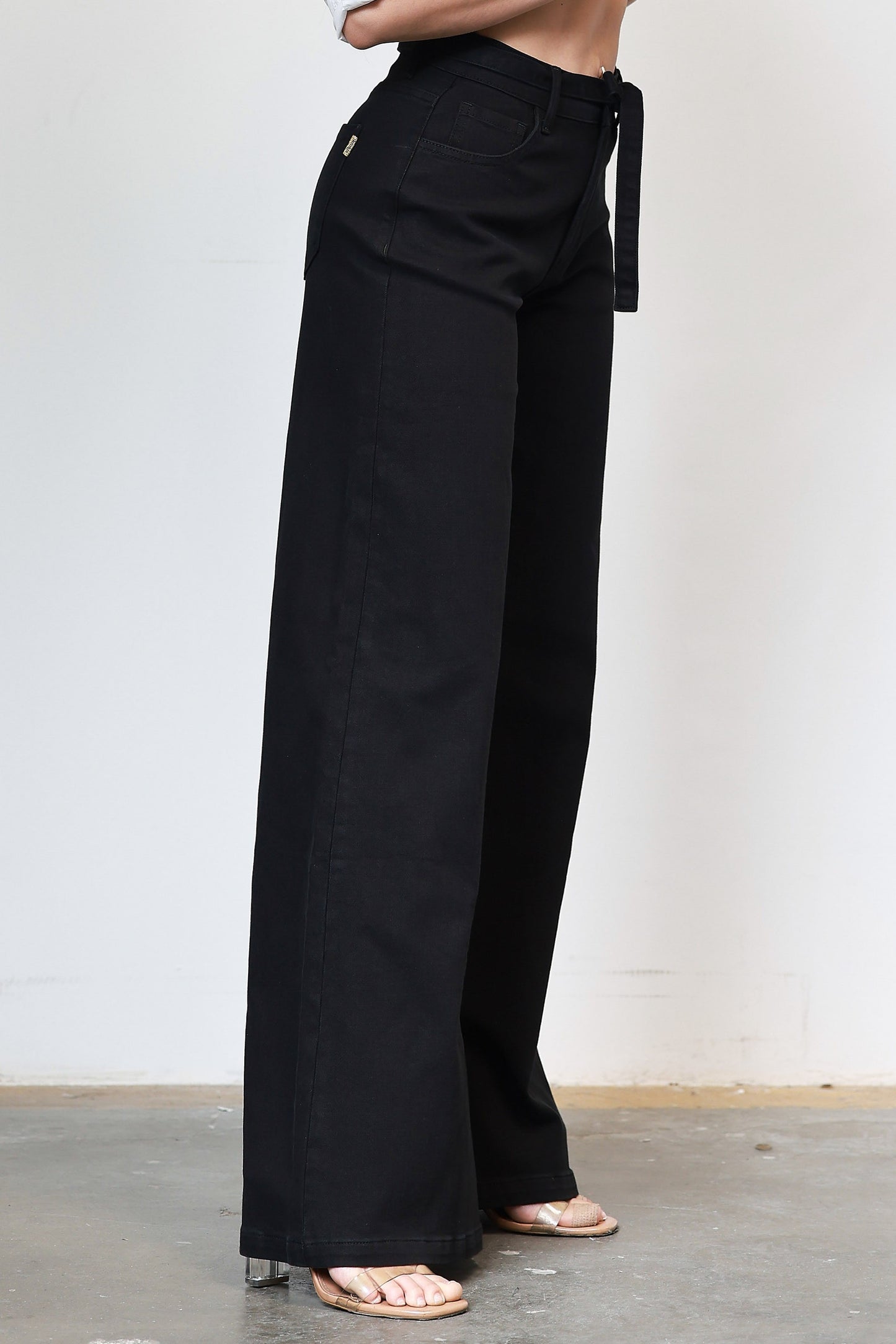 BOWS JEANS