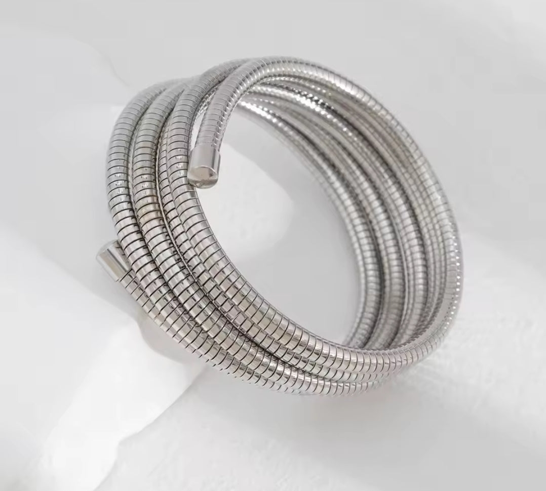Geometric bangles