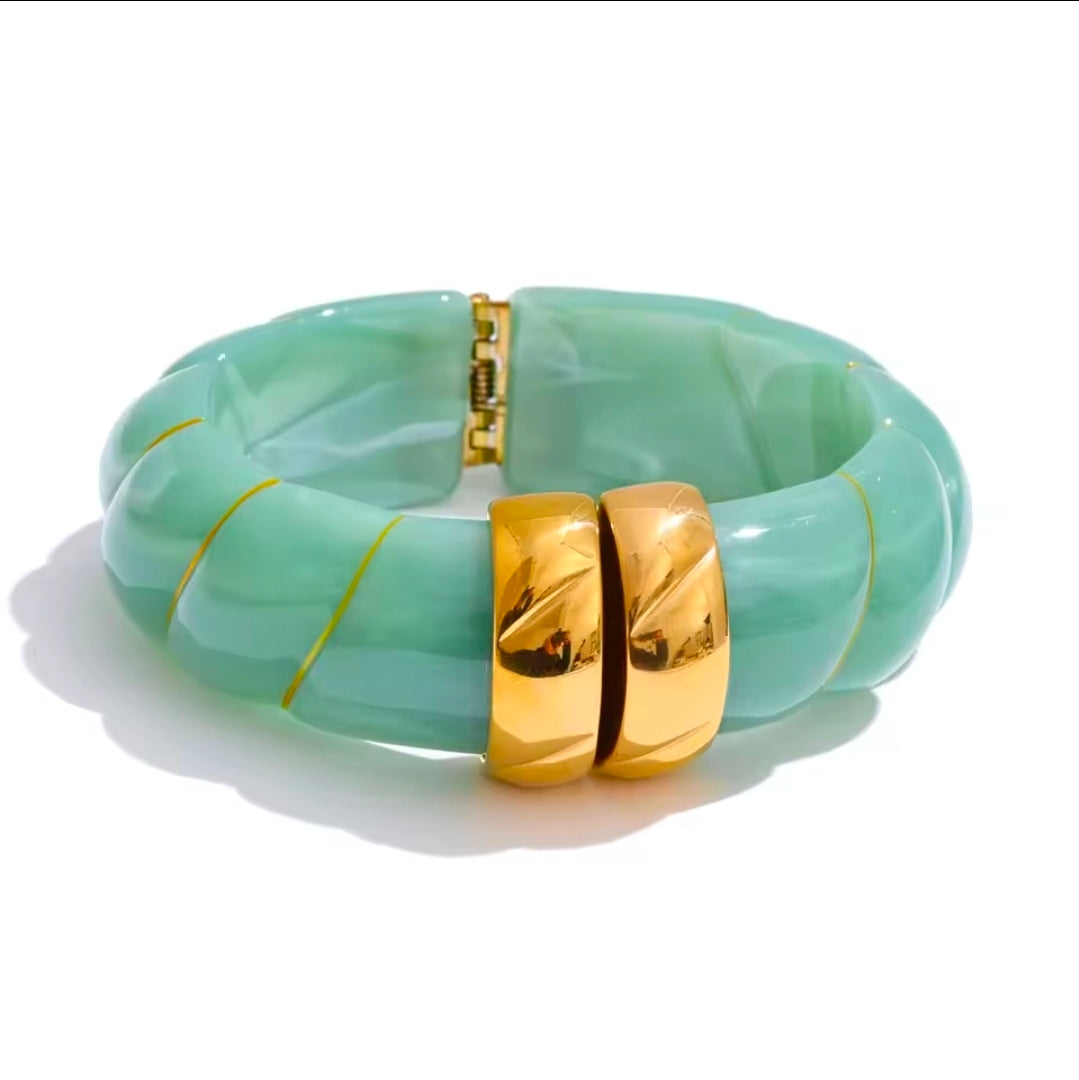 ACRYLIC RESIN BANGLE