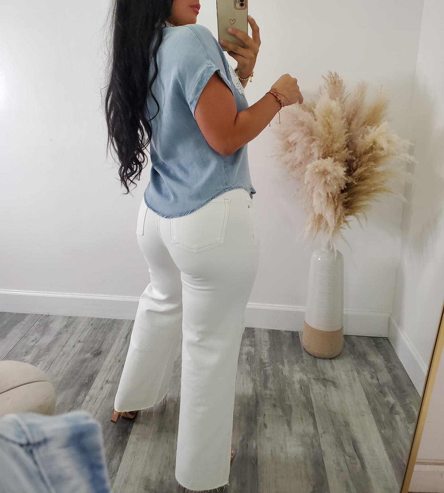 White heart top