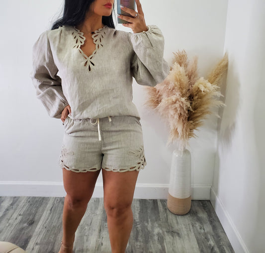 ELEGANT SHORT