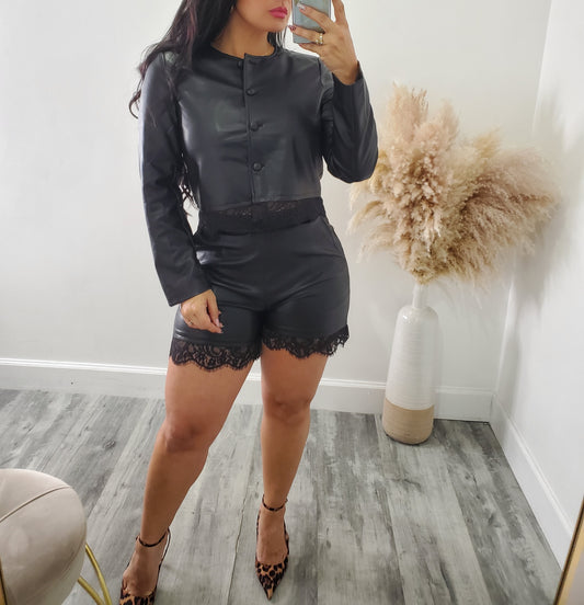 FALLIN LOVE SHORT SET