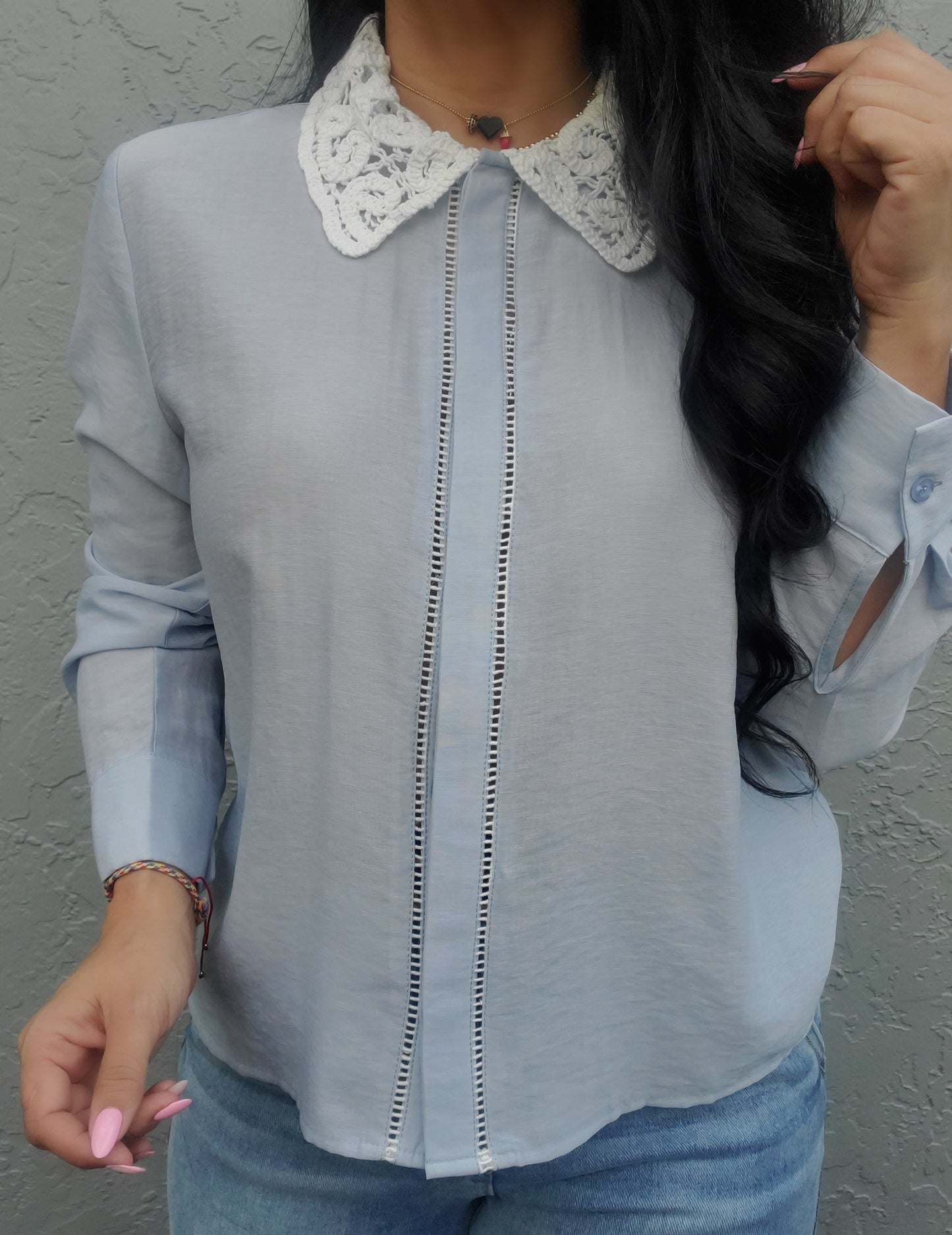 LIZ DETAIL BLOUSE