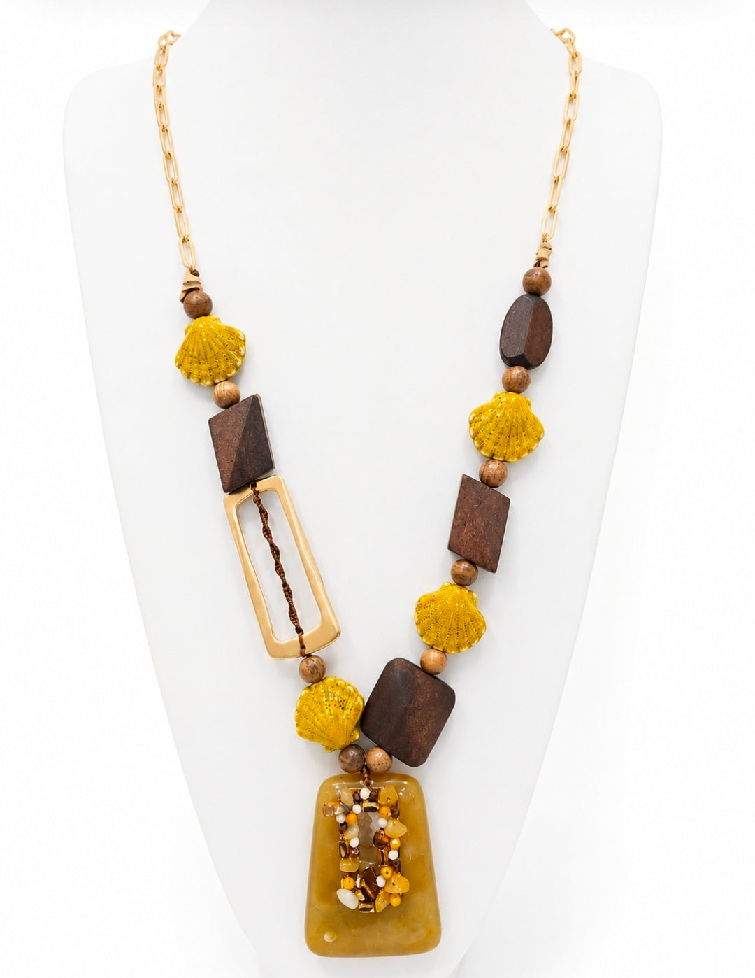 VOGA NECKLACE