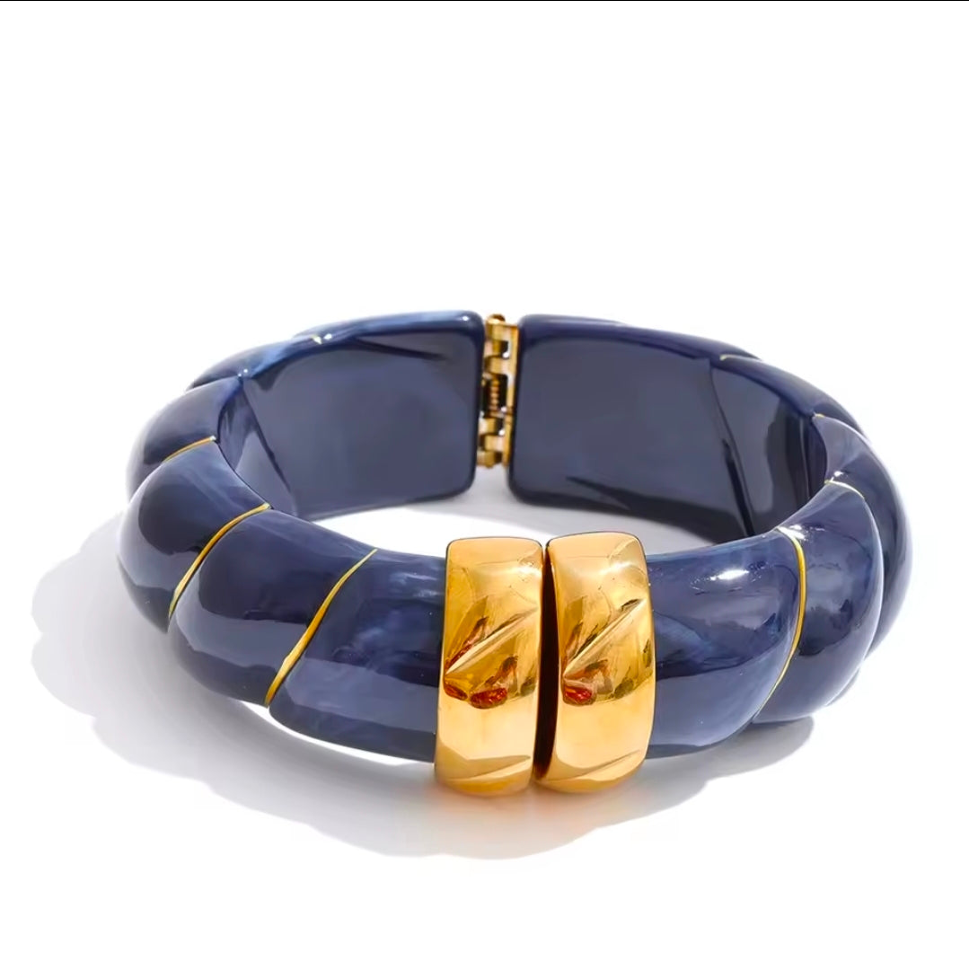 ACRYLIC RESIN BANGLE