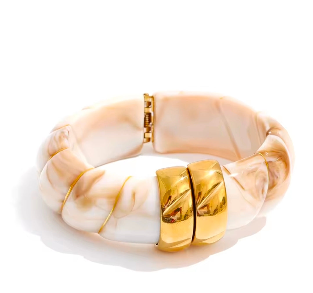 ACRYLIC RESIN BANGLE